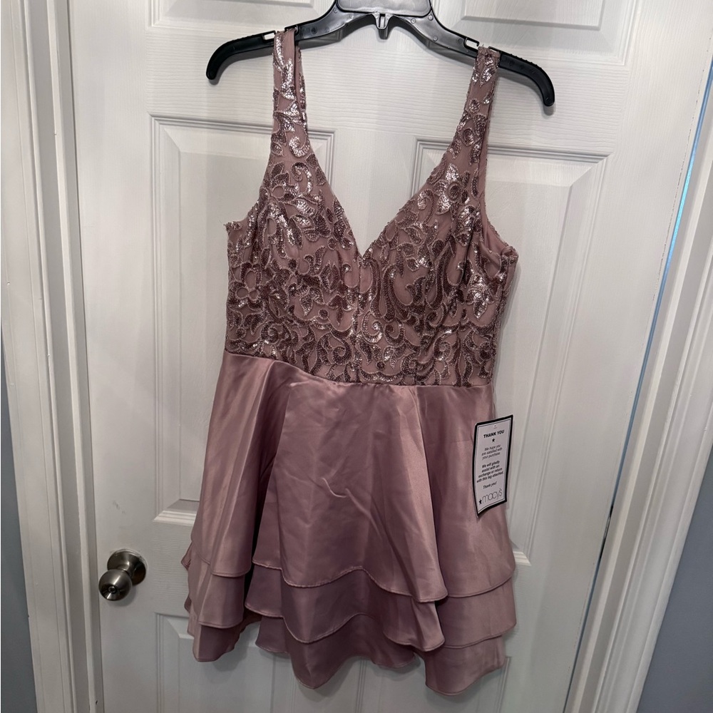 Elegant Mauve Sleeveless Dress